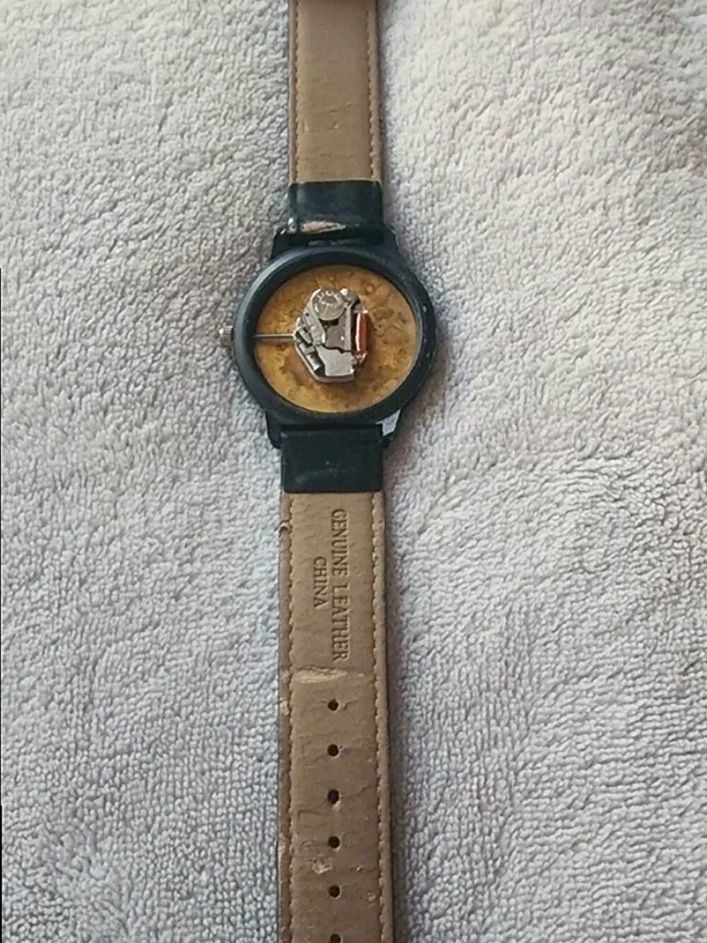 Men’s 4 Watch Bundle – Heavily flawed – Needs Batteries